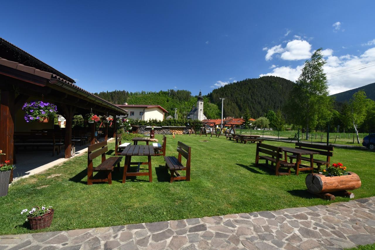 Villa Victoria Penzion Liptovský Ján 外观 照片